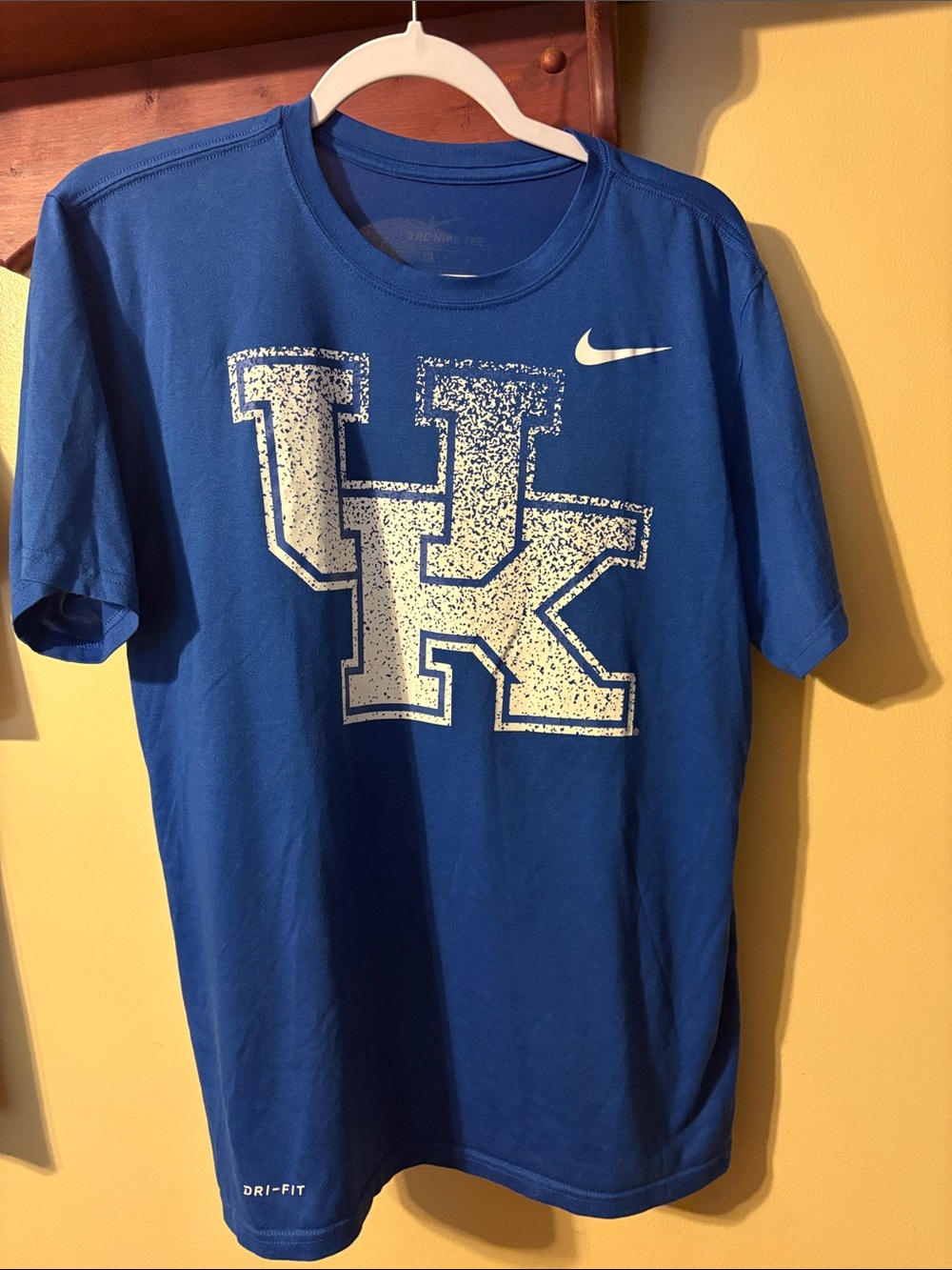Nike Men’s UK DRI FIT ROYAL BLUE T SHIRT MEDIUM